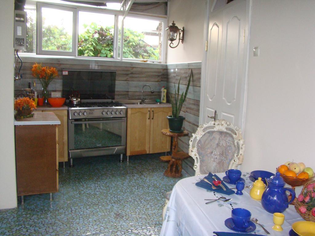 Guest House Temuri Batumi Zewnętrze zdjęcie